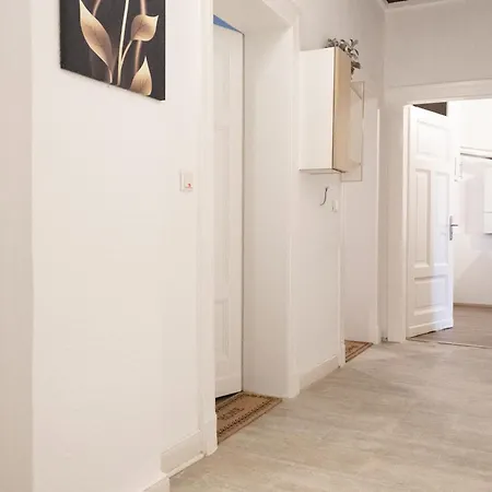 Daire Superior 3 Rooms, 4-8 Guests, Modern, Full Equipped Duisburg